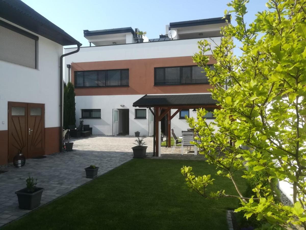 Penthouse Griemann 2 Fuer Max 4 Personen Mit Eigener Grosser Dachterrasse Zum Relaxen! Illmitz Ngoại thất bức ảnh