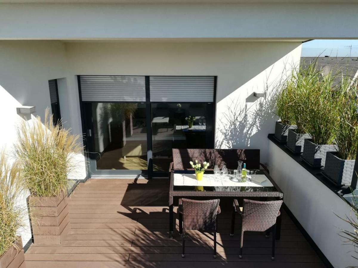Penthouse Griemann 2 Fuer Max 4 Personen Mit Eigener Grosser Dachterrasse Zum Relaxen! Illmitz Ngoại thất bức ảnh